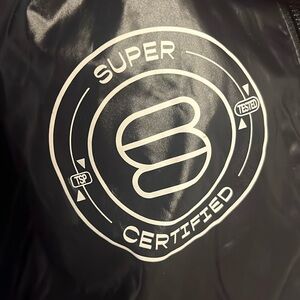 The Super Puff by Aritzia. 
Shorty.
Pet free, smoke free home.